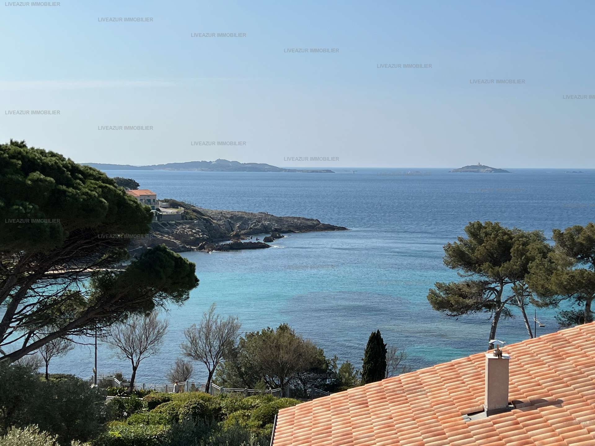 LA BAIE Portissol  (  )